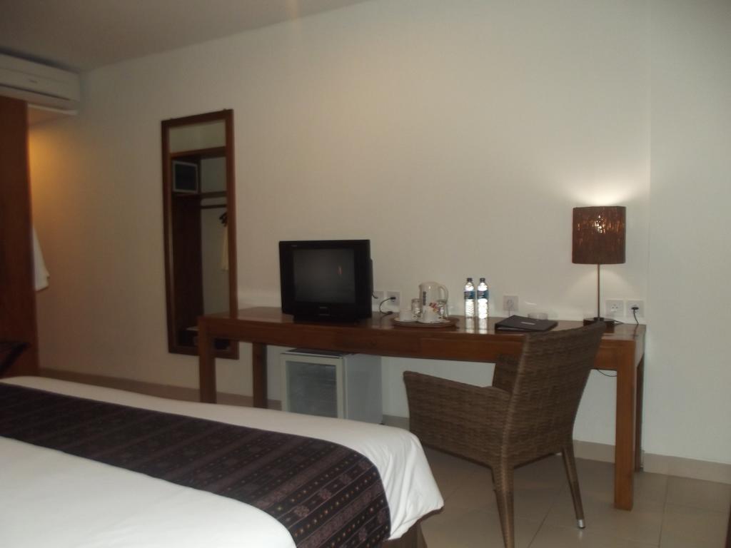 לבואן באג'ו Luwansa Beach Hotel מראה חיצוני תמונה