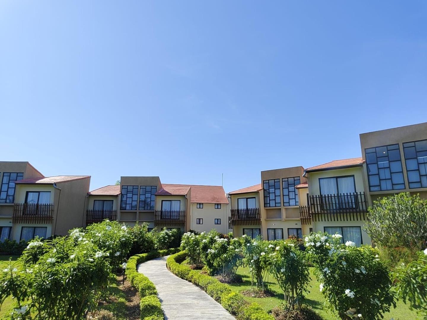 לבואן באג'ו Luwansa Beach Hotel מראה חיצוני תמונה