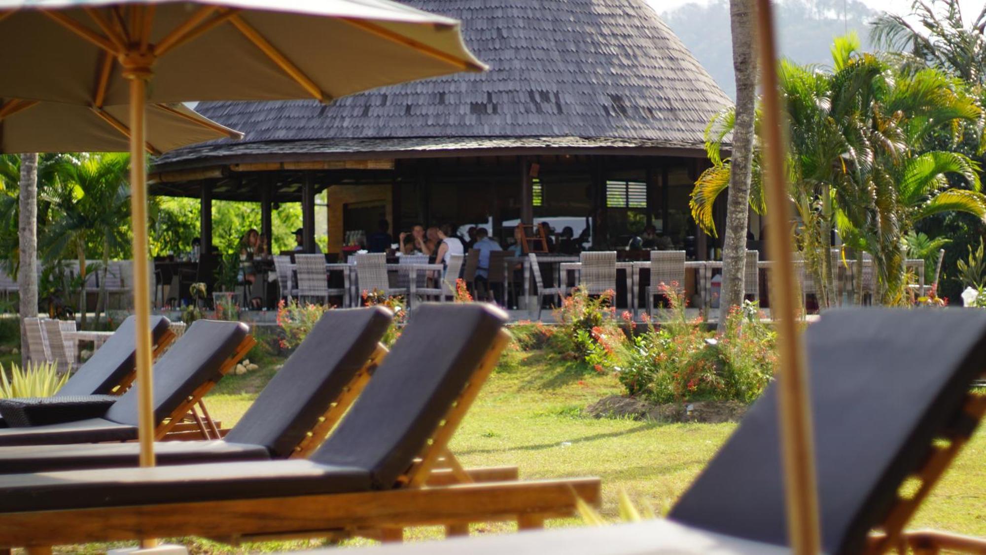 לבואן באג'ו Luwansa Beach Hotel מראה חיצוני תמונה