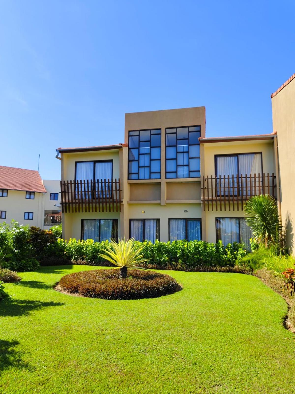 לבואן באג'ו Luwansa Beach Hotel מראה חיצוני תמונה