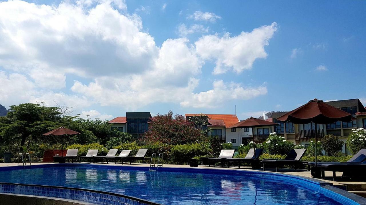 לבואן באג'ו Luwansa Beach Hotel מראה חיצוני תמונה